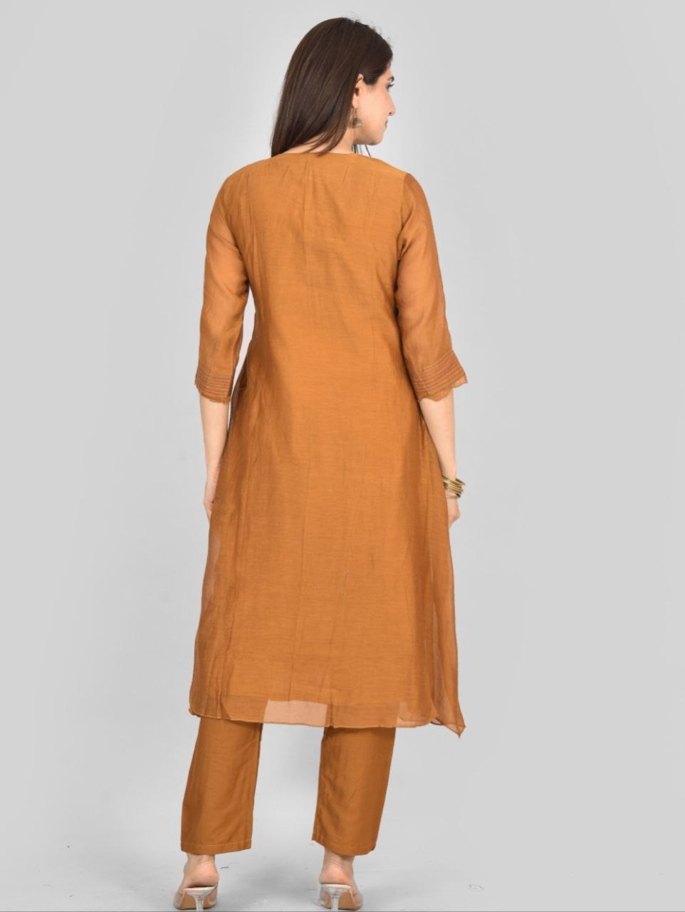 Mahika Methi Mulchenderi  Suit