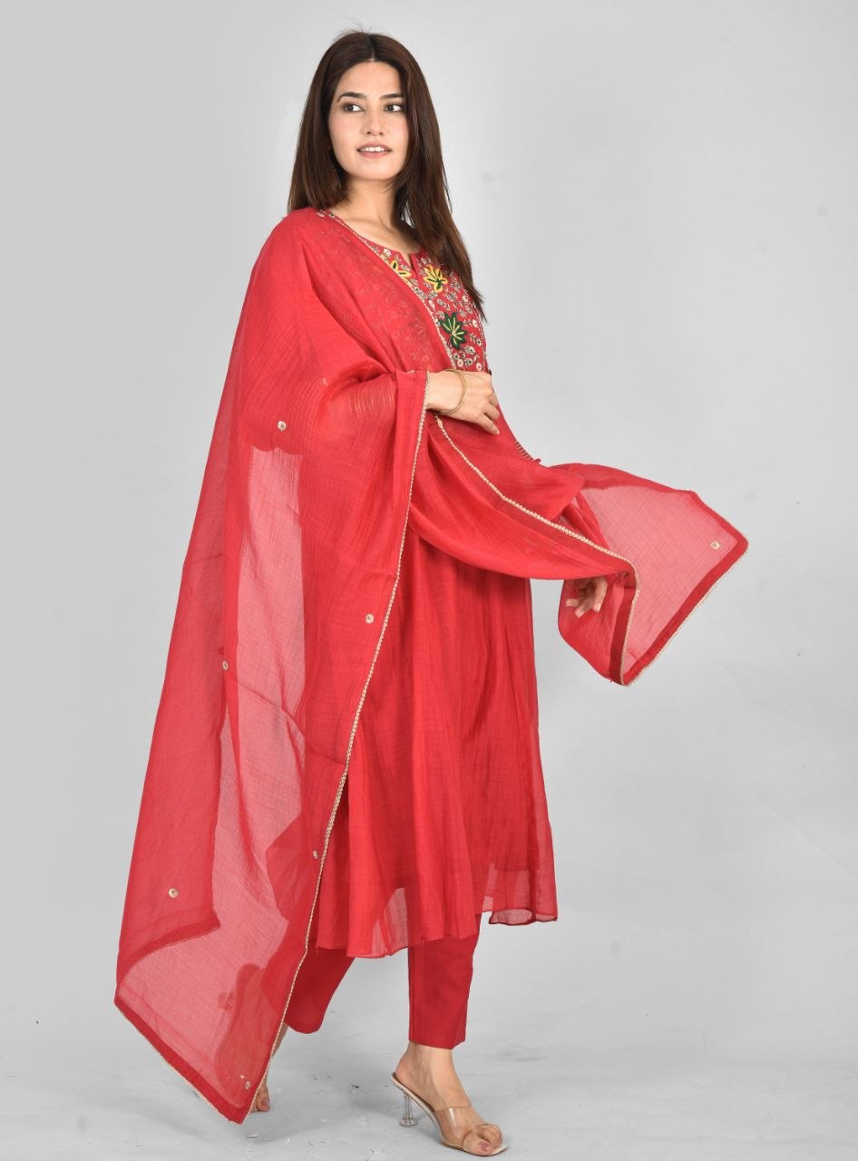 Mahika Mrn Mulchenderi Suit