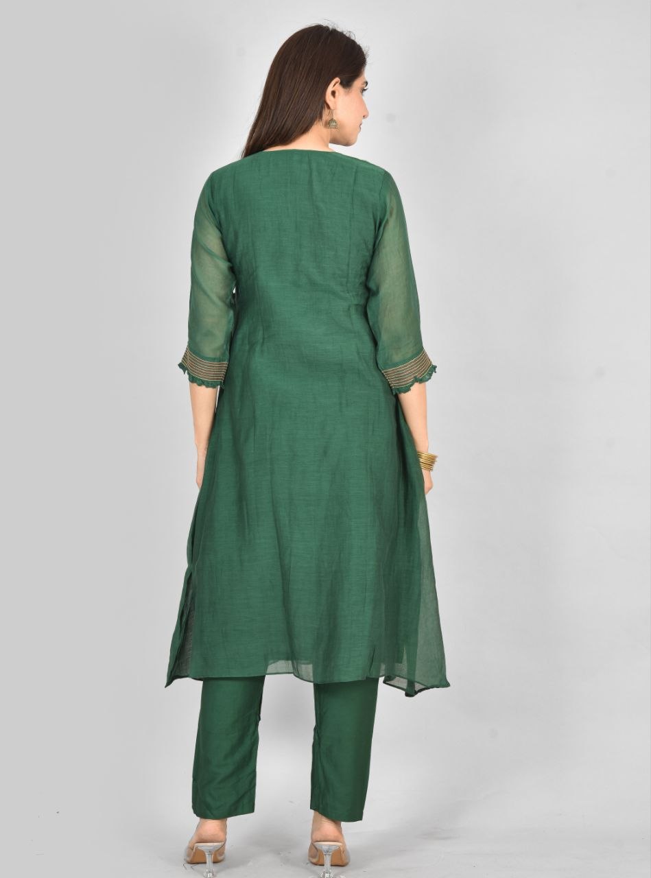 Mahika Grn Mulchenderi Suit