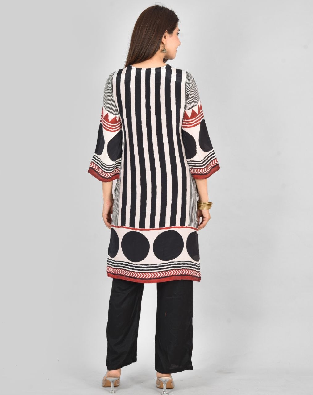 Bk Polka Dot Chinon Digital Print Suit