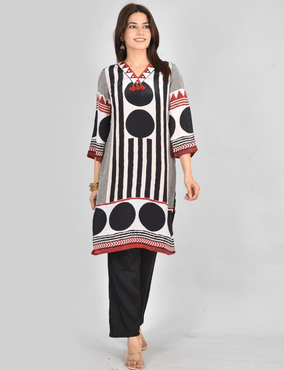 Bk Polka Dot Chinon Digital Print Suit