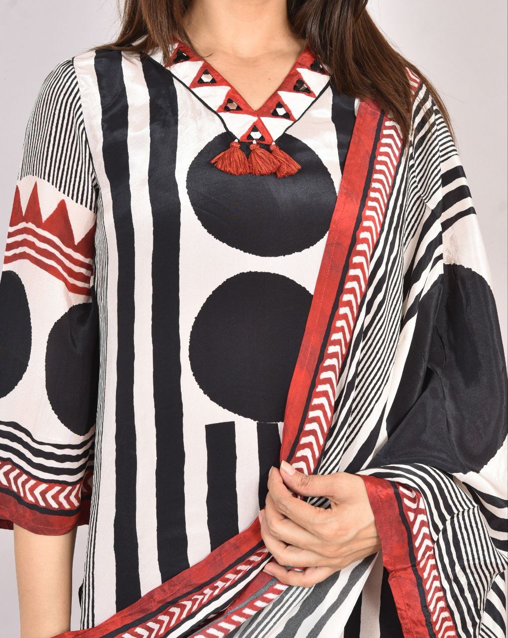 Bk Polka Dot Chinon Digital Print Suit