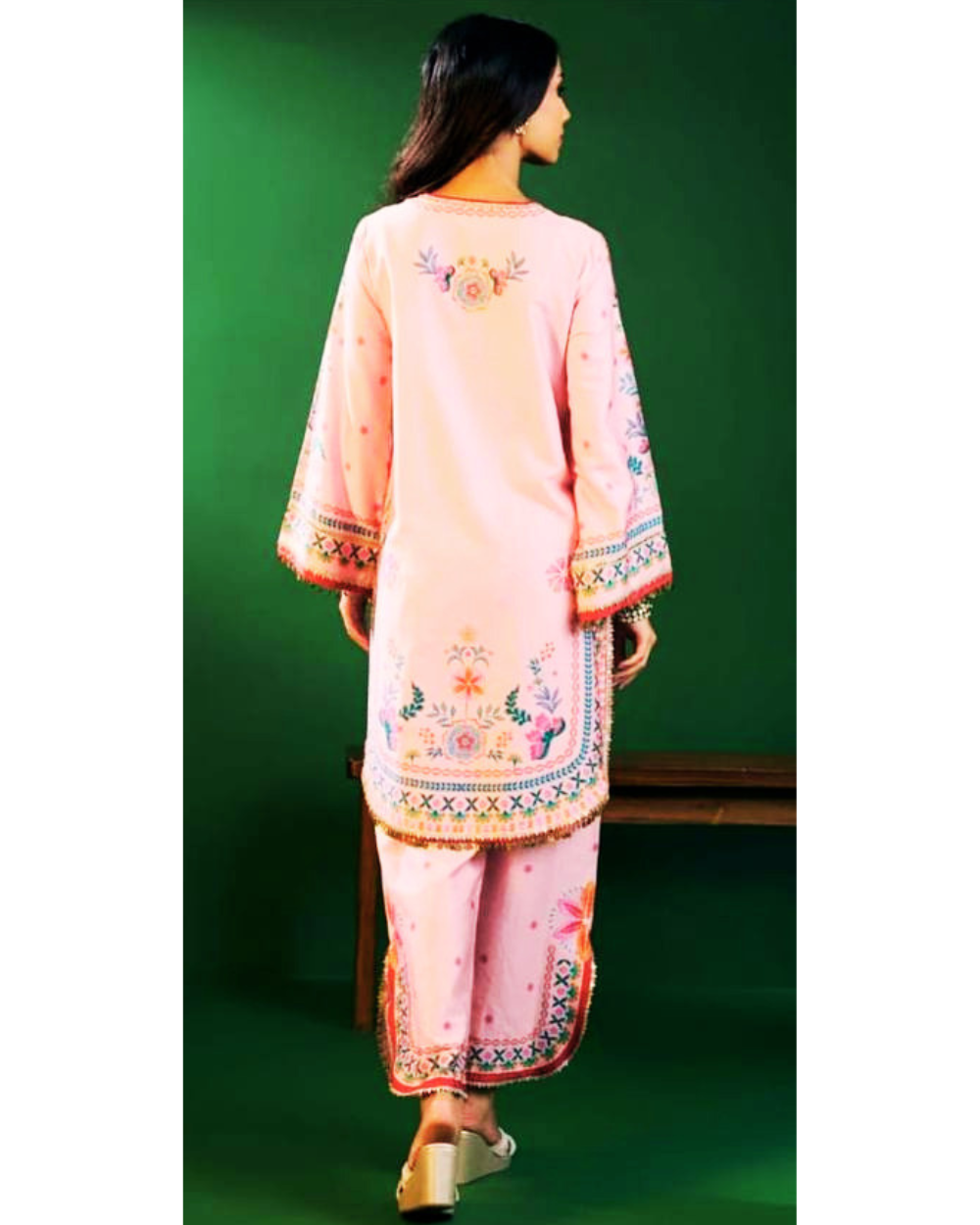 Saumya pink suit